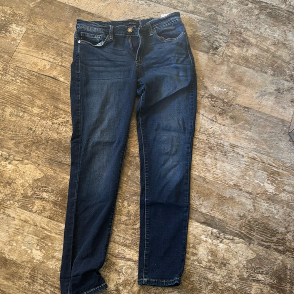 KanCan women’s jeans size 9/28